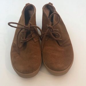 Boy Size 2 Gap Suede Lace Up Boots Shoes